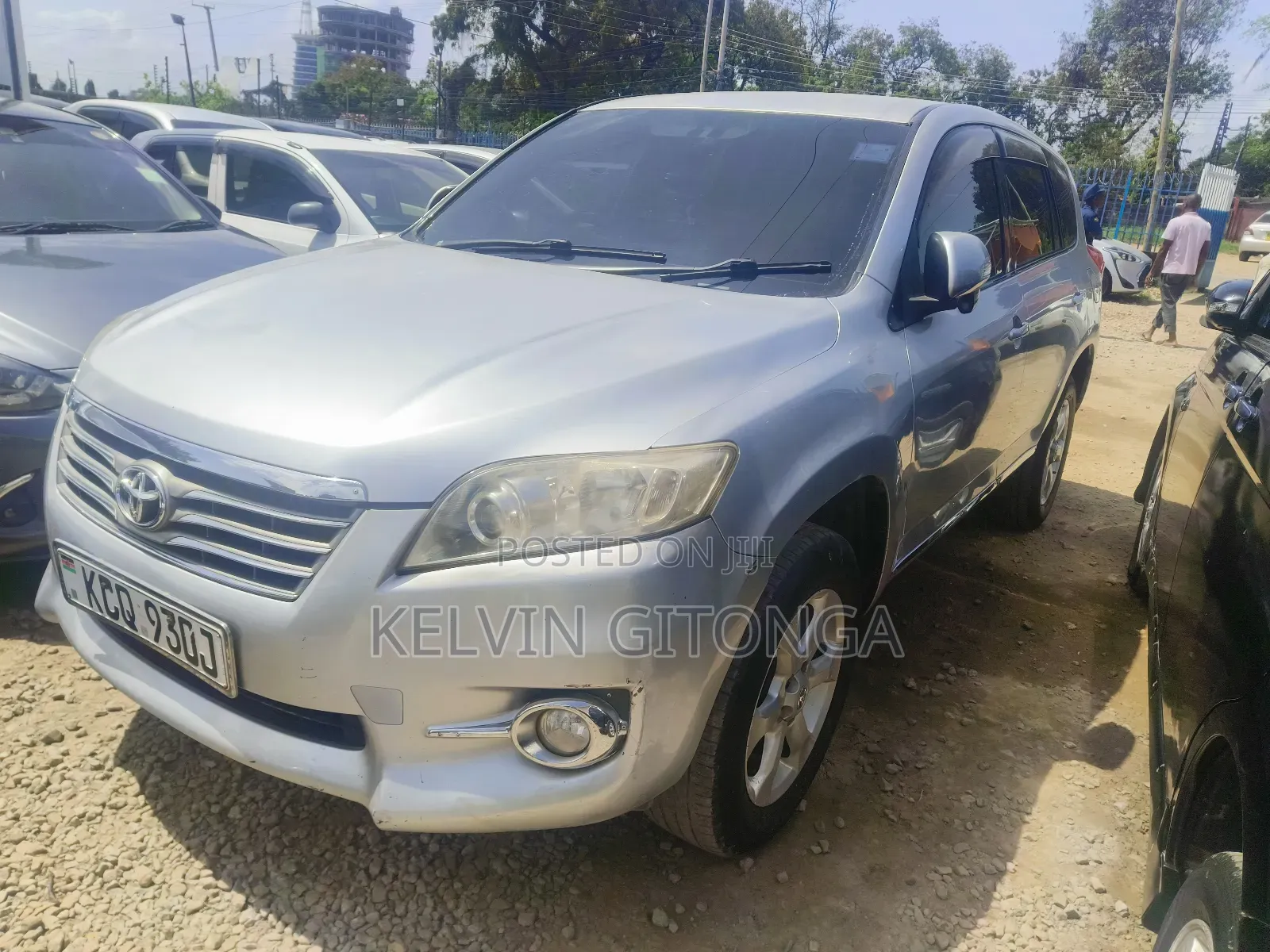 Toyota Vanguard 2012 Silver