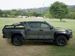 Toyota Hilux Revo Double Cab Deisel 2.8 AWD 2019 Green
