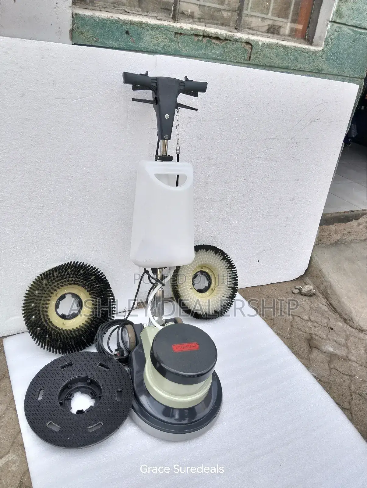 Machine Floor Scrubber