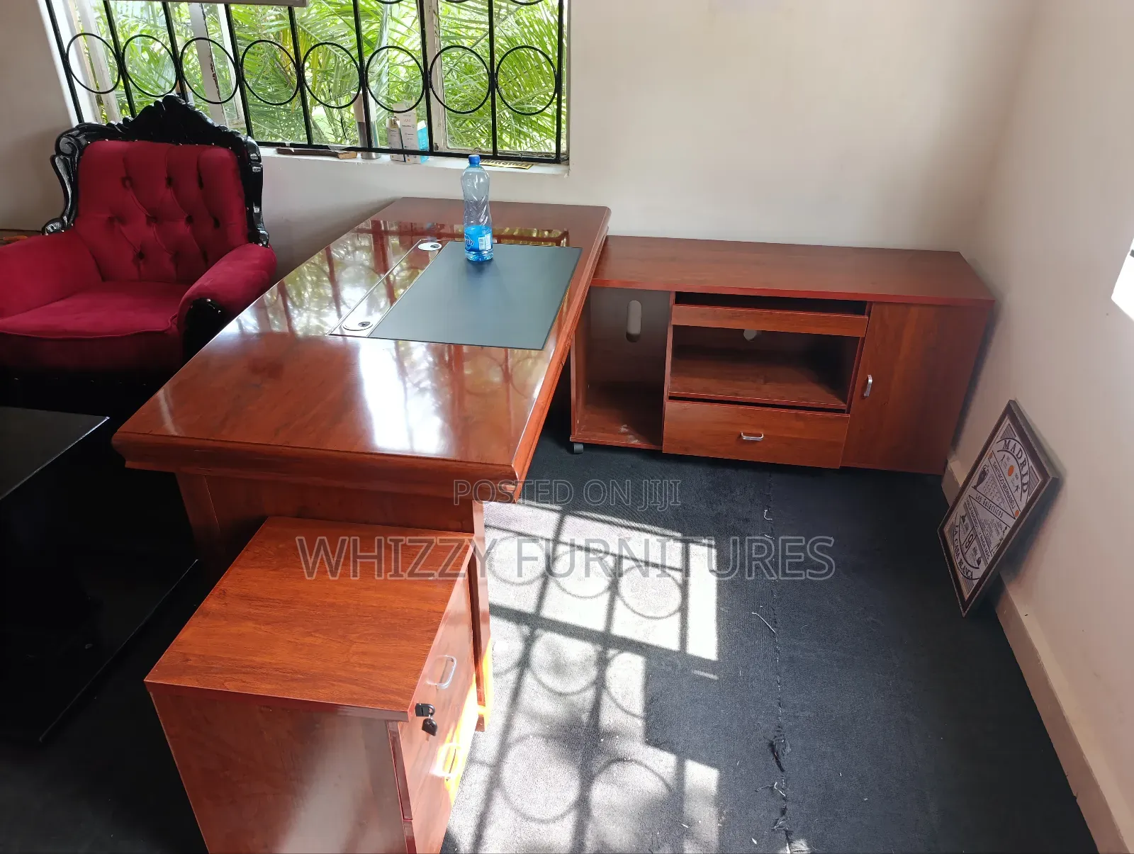 Elegant Executive Table 1.6m
