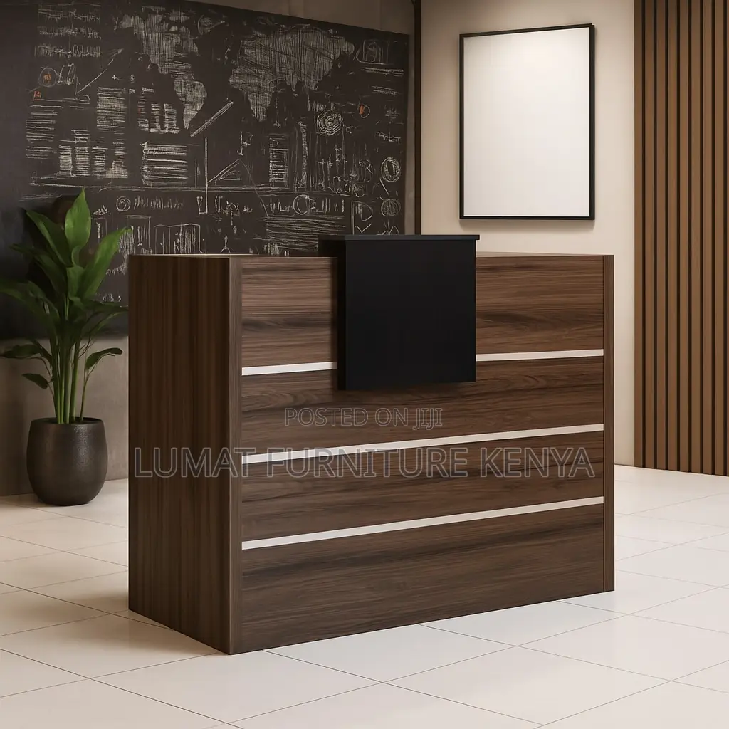 Compact Wooden Reception Counter – 1.4m