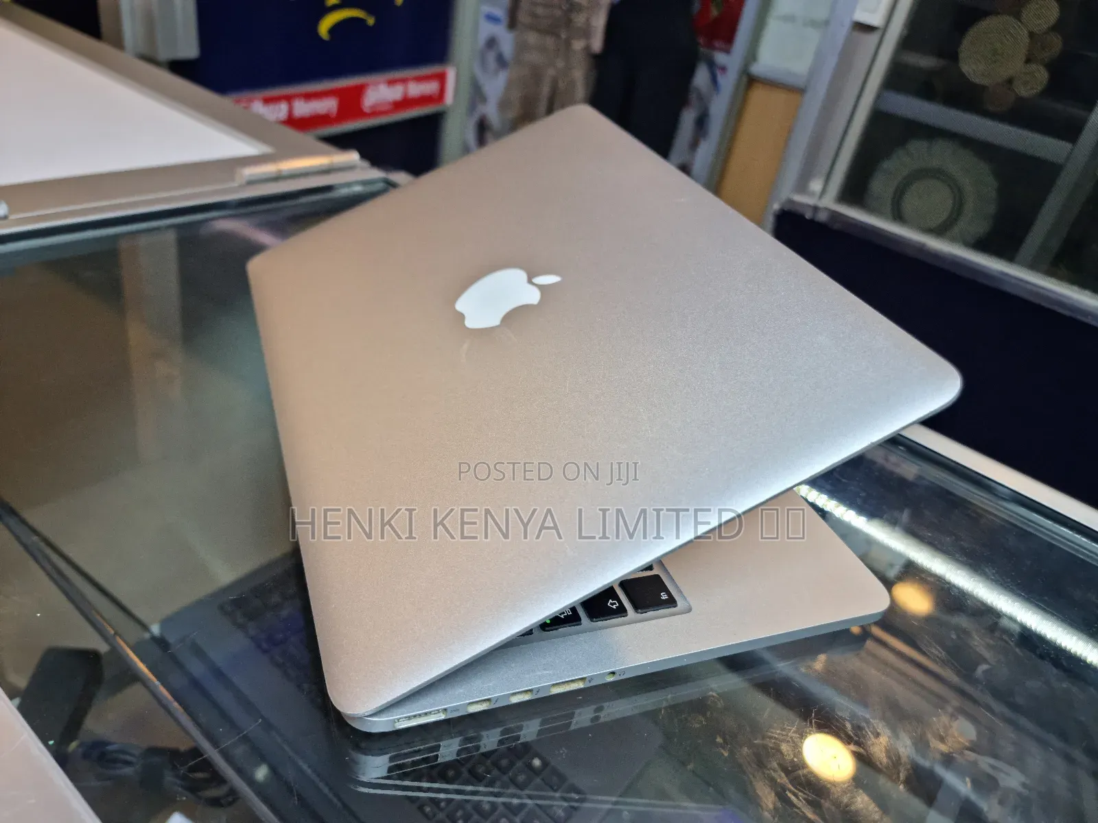 Laptop Apple MacBook Pro 2015 8GB Intel Core I5 SSD 256GB