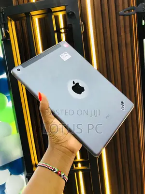Apple iPad 10.2 (2020) 128 GB Silver
