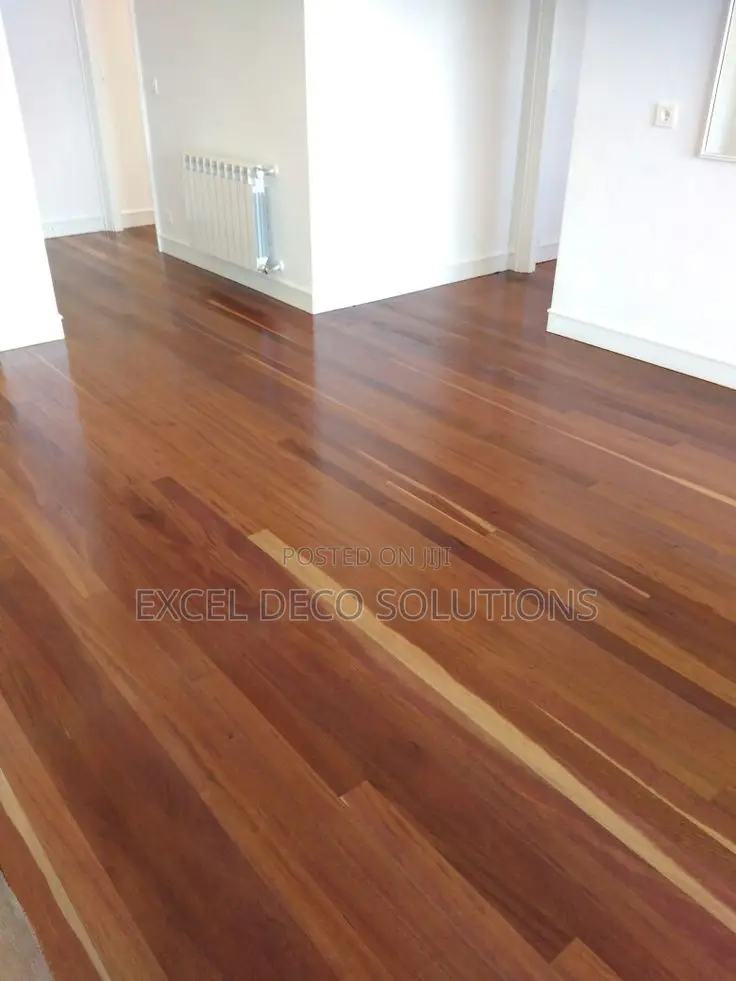 Long-Lasting Laminate Floor Boards – 8mm 12mm Options