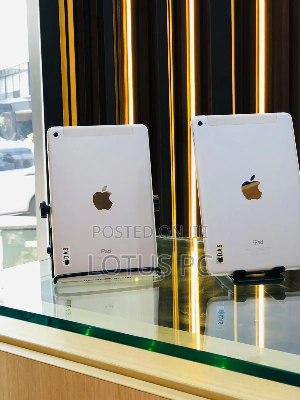 Apple iPad mini 4 128 GB Silver