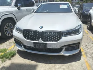 BMW 740 2018 Purple
