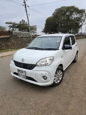 Toyota Passo 2016 White