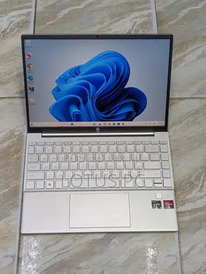 Laptop HP Pavilion 13 8GB AMD Ryzen 5 SSD 512GB