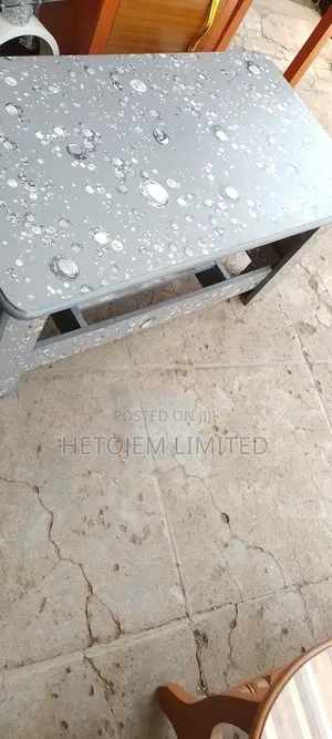 Fine Modern Box Table – Sleek Stylish