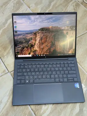 Laptop HP Dragonfly G3 16GB Intel Core I7 SSD 512GB