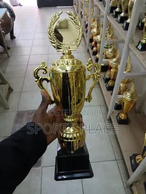 The Golden Trophy 42 Cm Award