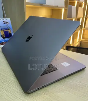 Laptop Apple MacBook Pro 2019 64GB Intel Core i9 SSD 1T