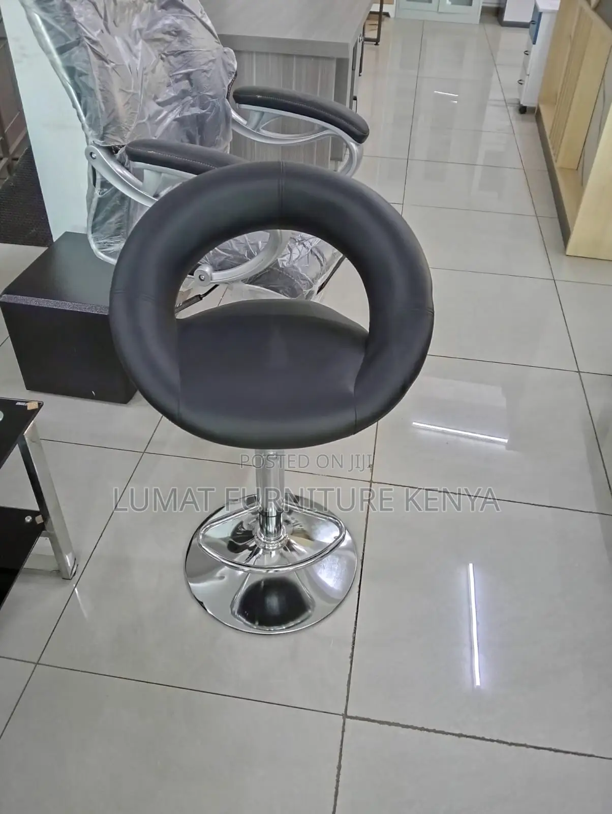 Height Adjustable Bar/Kitchen Stool