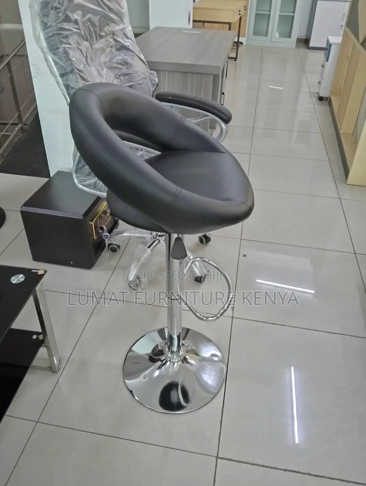 Height Adjustable Bar/Kitchen Stool