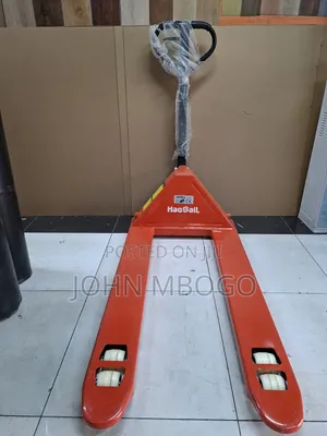 Pallet Mover / Pallet Truck .
