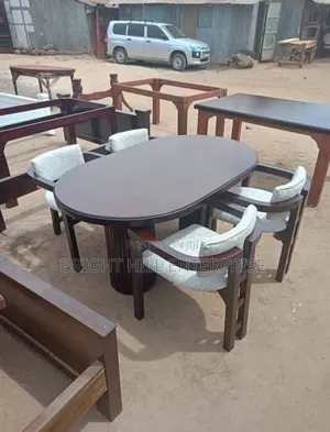 Modern Top Notch Dining Set 4seater