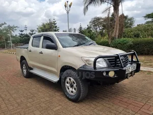 Toyota Hilux 2014 Beige