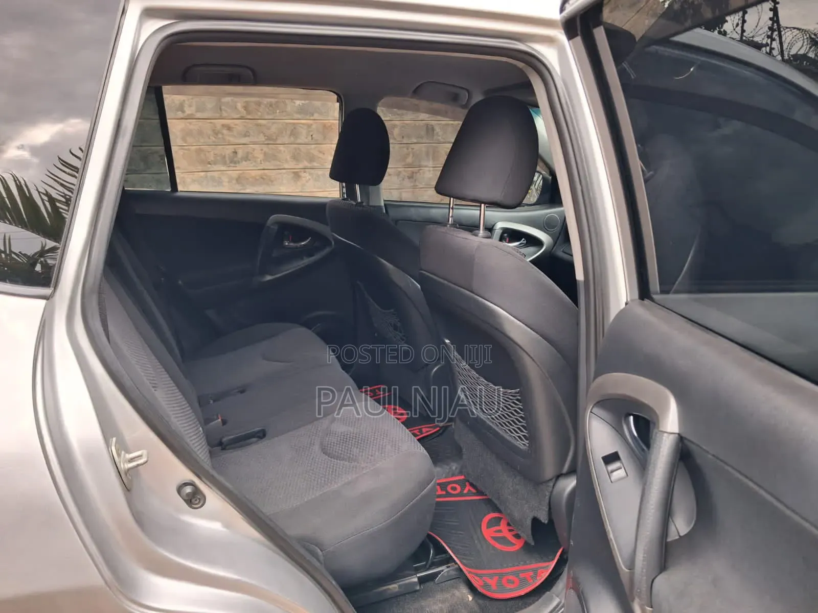 Toyota RAV4 2011 Gray