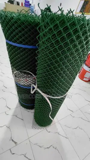 Plastic Chicken Mesh Green 1m by 25m Long