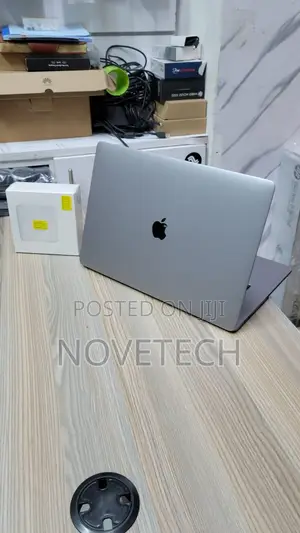 Laptop Apple MacBook Pro 2019 32GB Intel Core I9 SSD 1T