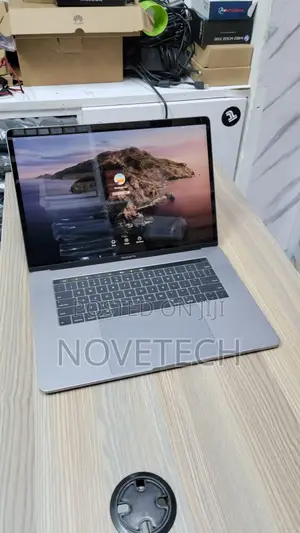 Laptop Apple MacBook Pro 2019 32GB Intel Core I9 SSD 1T