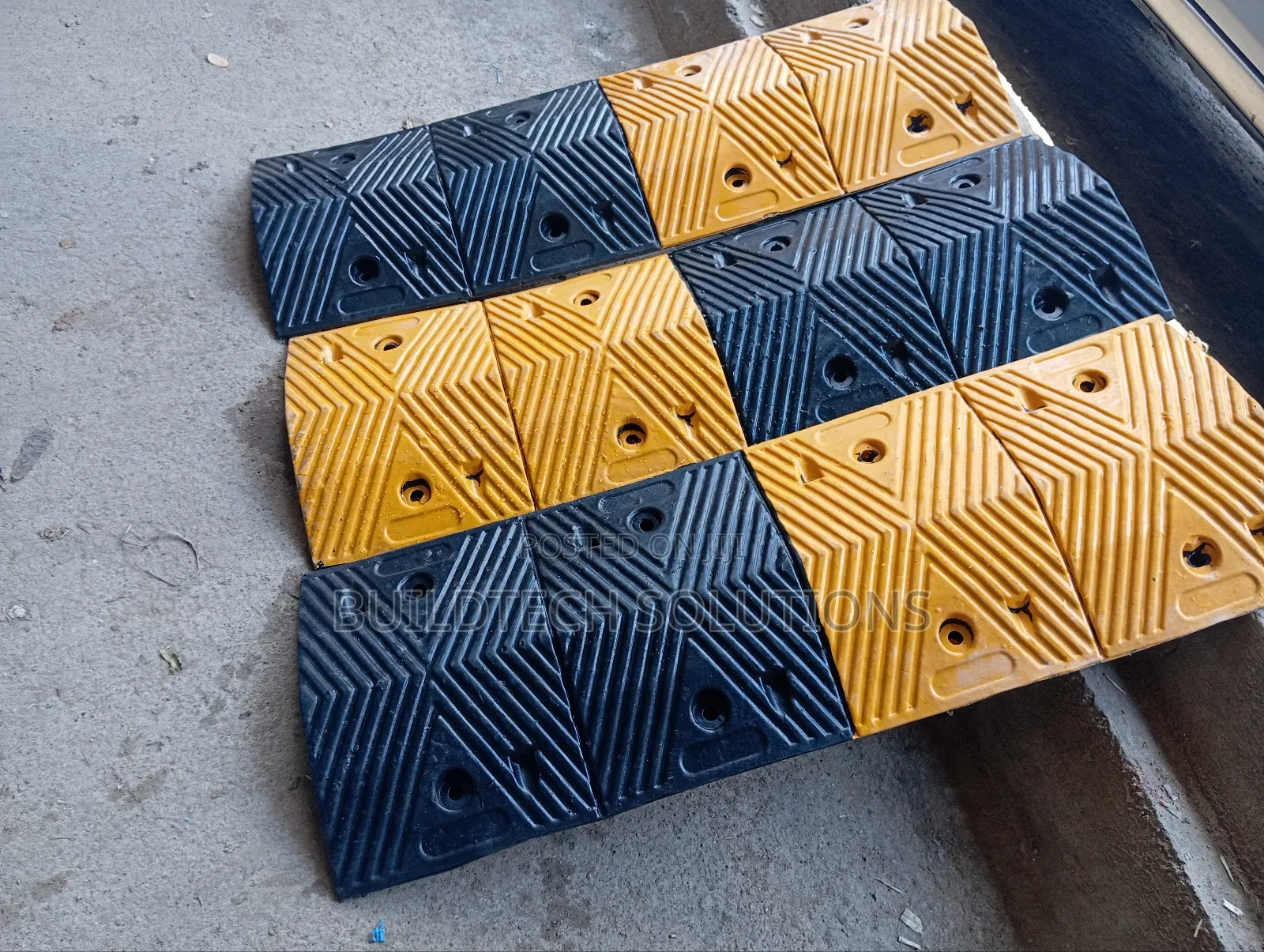Tarmac Rubber Speed Bumps