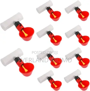 Durable Poultry Drinkers With Connectors