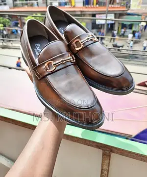 Empire Slip in Officials Size 39-45 Brown)