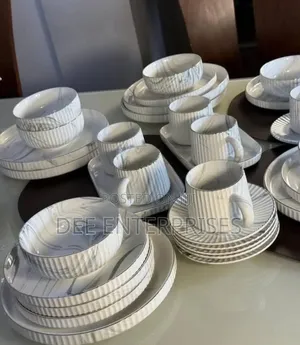 Elegant European Porcelain 32pcs Dinner Set