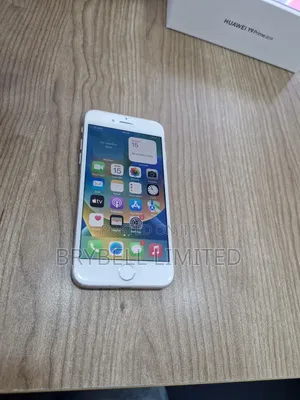Apple iPhone 8 64 GB White
