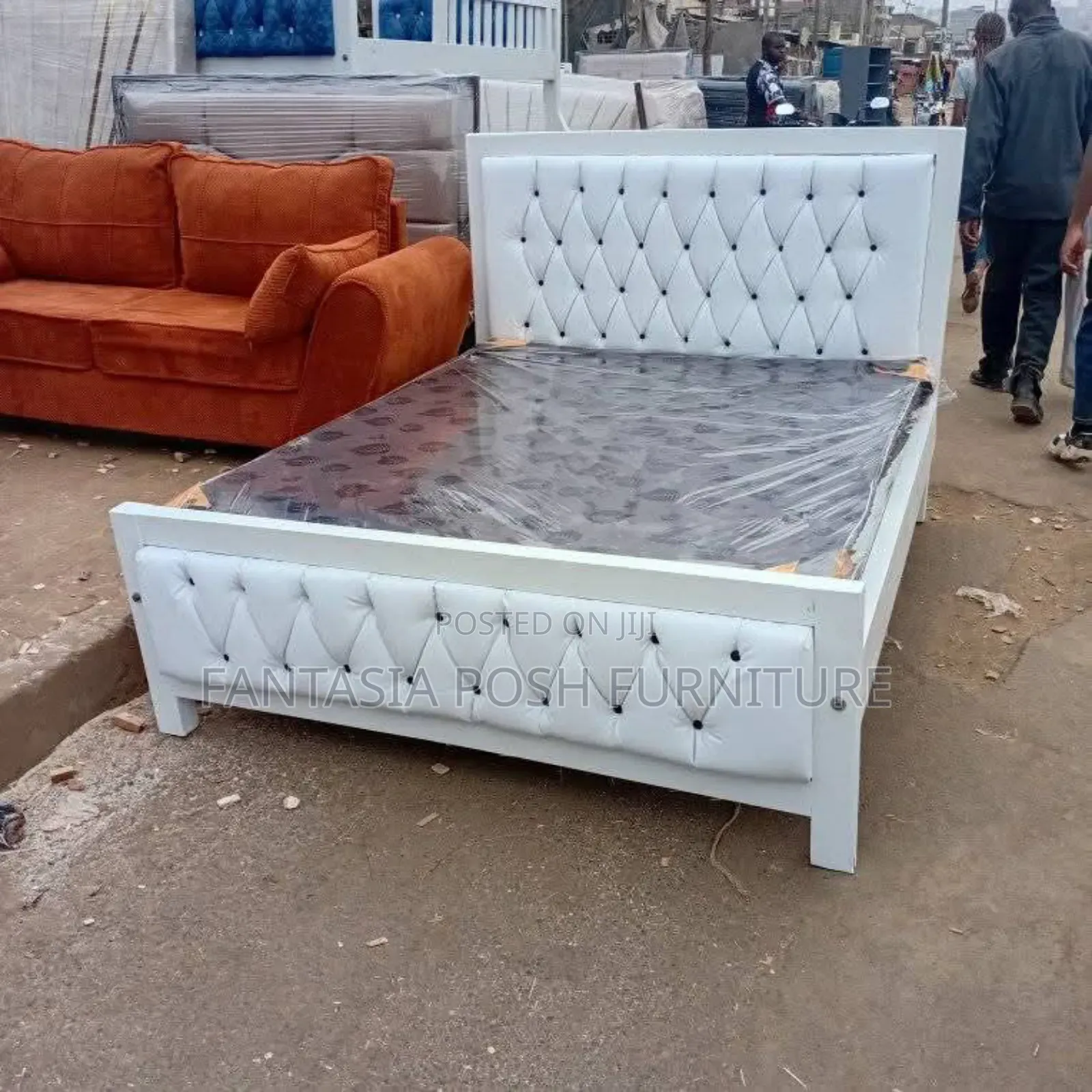 4x6 White Tufted Wooden Bed With Elegant Diamond Pattern Design