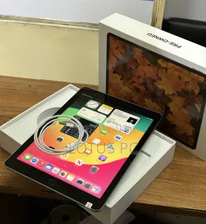 New Apple iPad 9.7 128 GB Gray