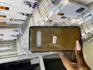 Mooper Samsung Galaxy S10 Premium Leather Slim Back Case