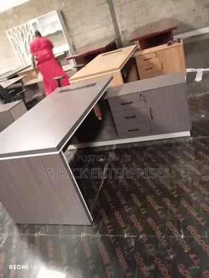 Executive Director/ C. E. O Office Desk 1.6 Mtr