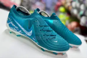 Phantom Luna Football Boots