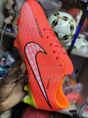 Kids Nike Football Shoes,Size 37-42