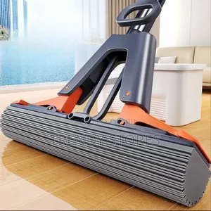 Self Squeezing Mop