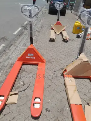 Hydraulic Pump Pallet Trucks