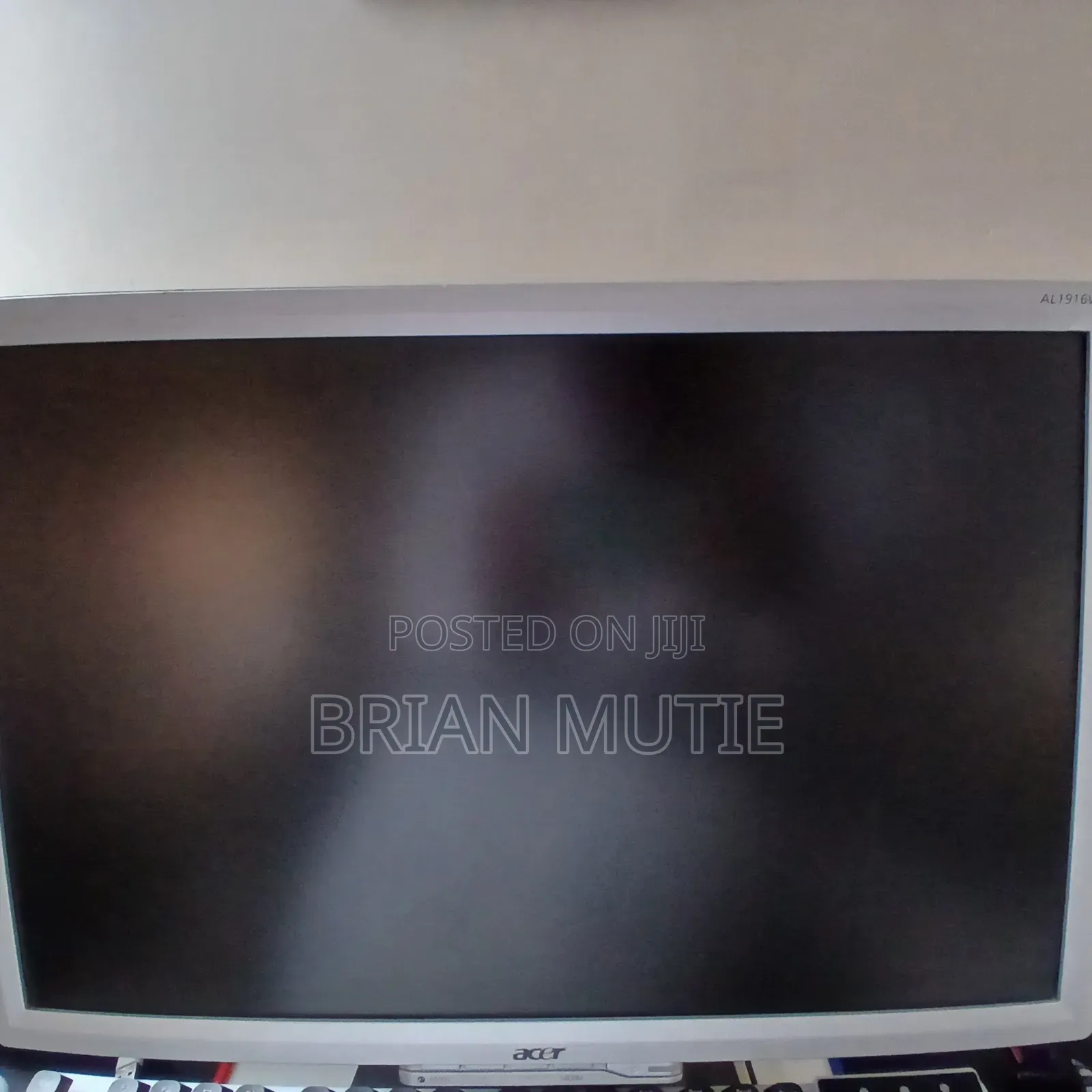 Acer A1916w