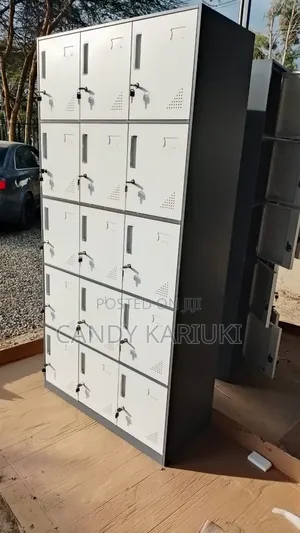 Durable 15 Locker Storage Cabinets With Lockable Compartments