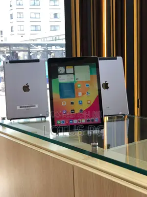 Apple iPad 9.7 128 GB Silver
