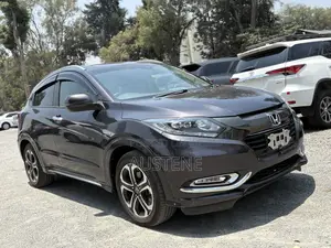 Honda Vezel 1.5 Hybrid 2WD 2018 Gray