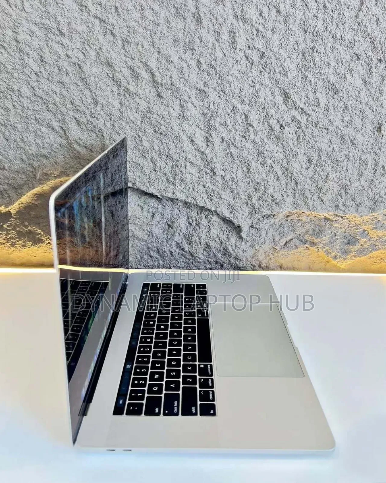 Laptop Apple MacBook Pro 2017 16GB Intel Core I7 SSD 256GB