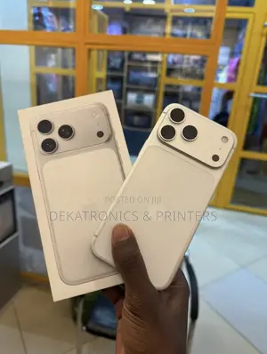 New Apple iPhone 17 Pro Max 256 GB Silver