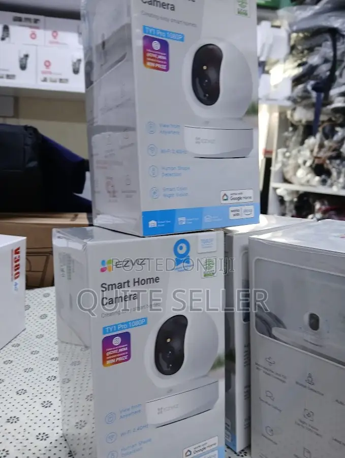 Smart Home Wifi CCTV Camera With Motion Detection , Smart Tracking . .