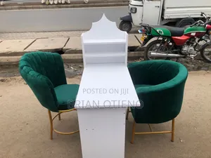 Nails Tables With 2 Styling Seats