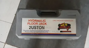 2 Ton Hydraulic Floor Jack in Cars