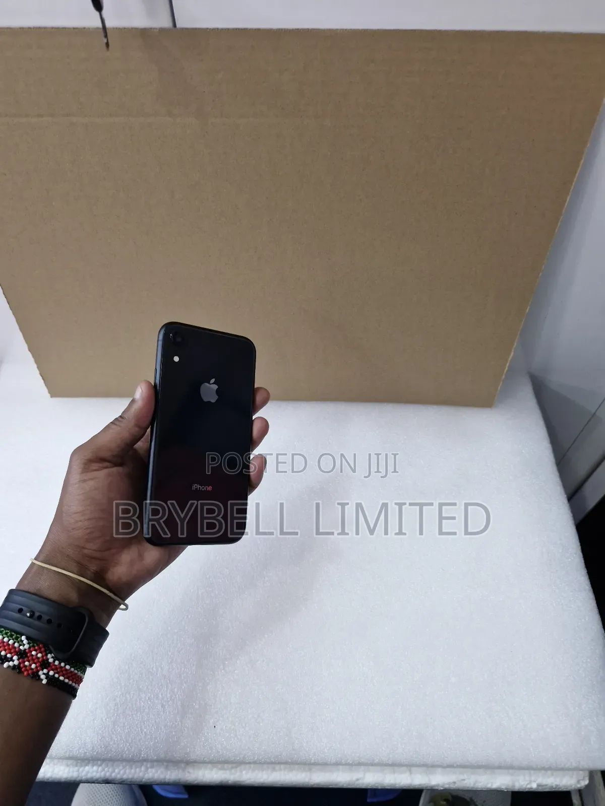 Apple XR 64 GB Black