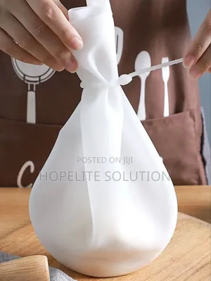Silicone Nonstick Dough Kneading Bag.