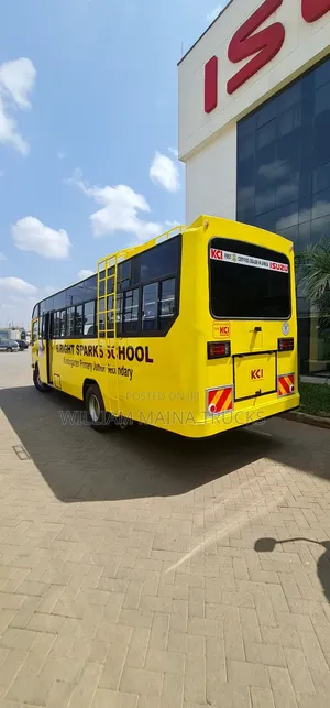 New Isuzu NQR 2024 Yellow